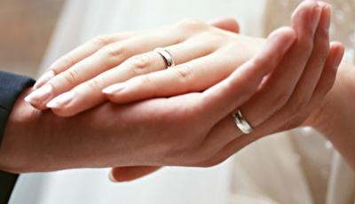 Tất tần tật những lưu ý dành cho các cặp đôi chuẩn bị mua nhẫn cưới